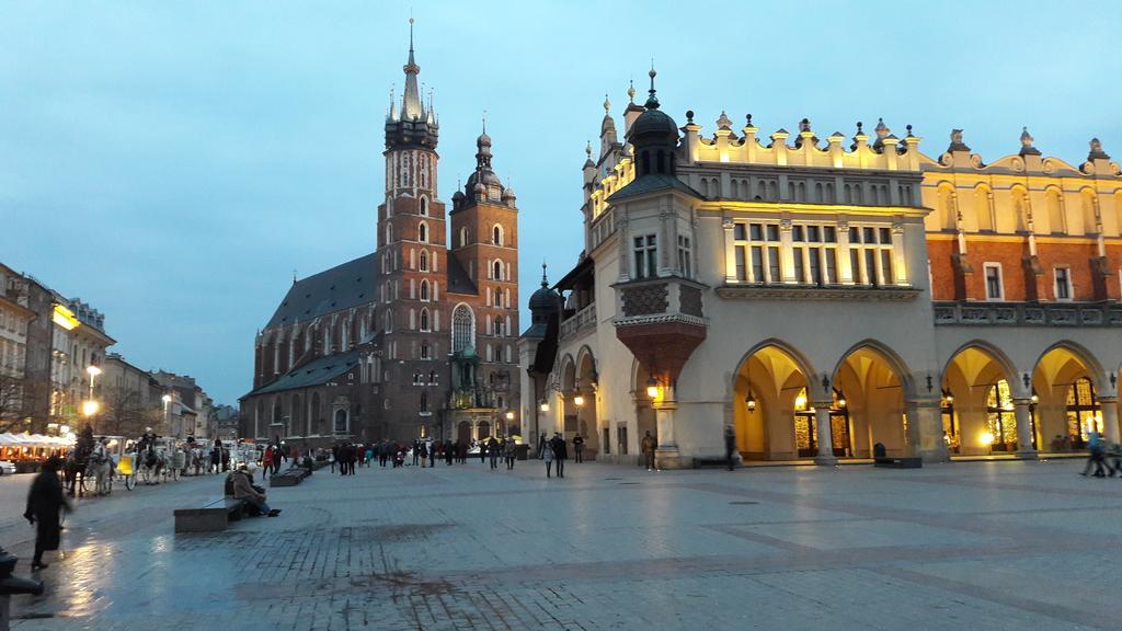 Apartament Feniks Stare Miasto Krakow Luaran gambar